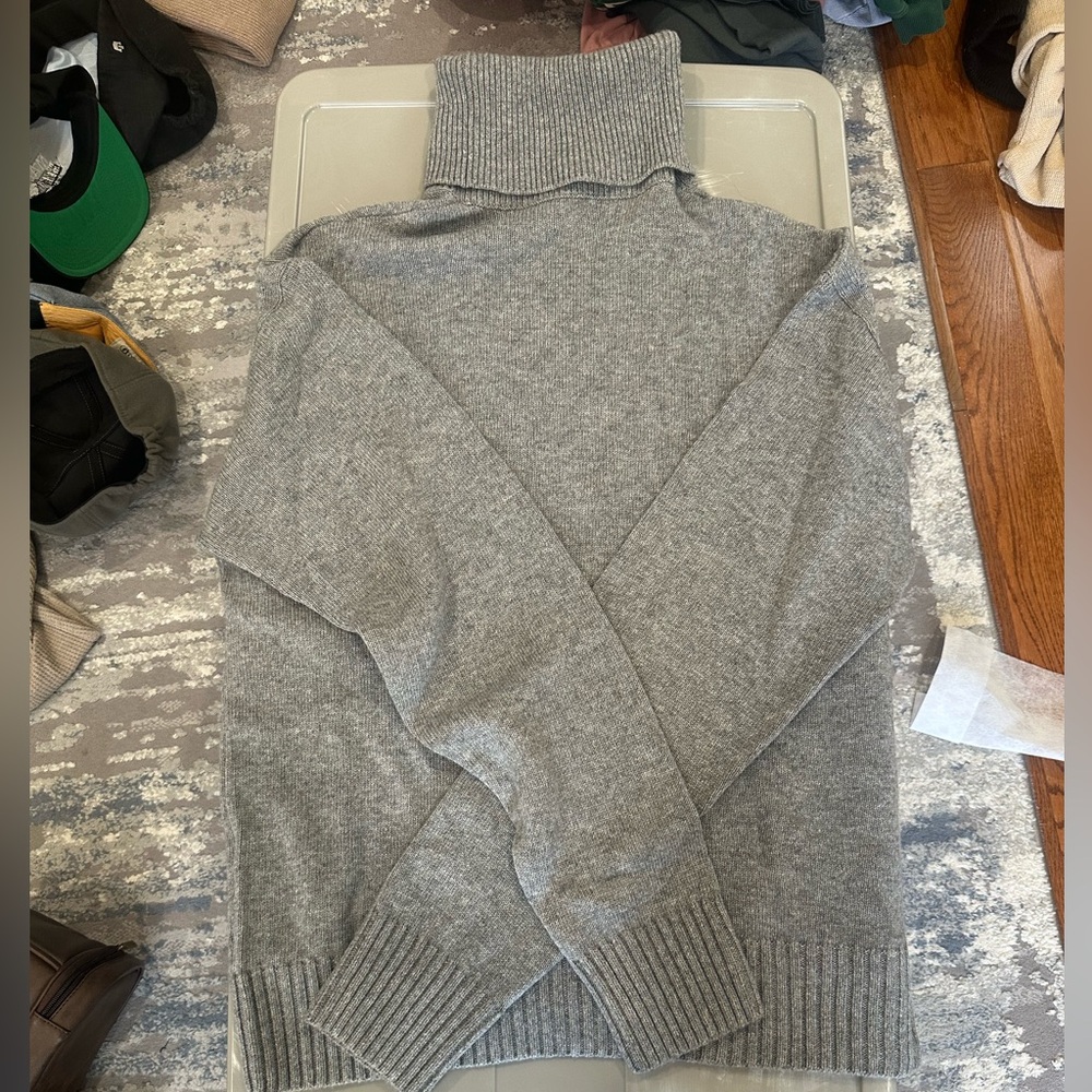 Off-White Turtle Neck Large - image 1